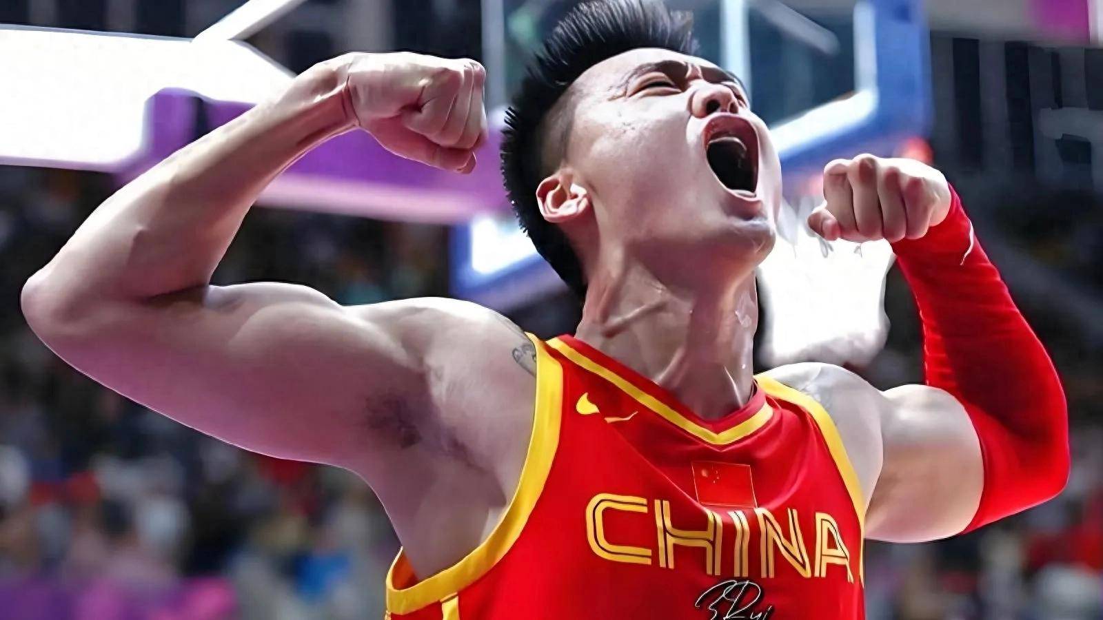 热血奔腾！职业篮球赛场上球员的拼搏精神的简单介绍